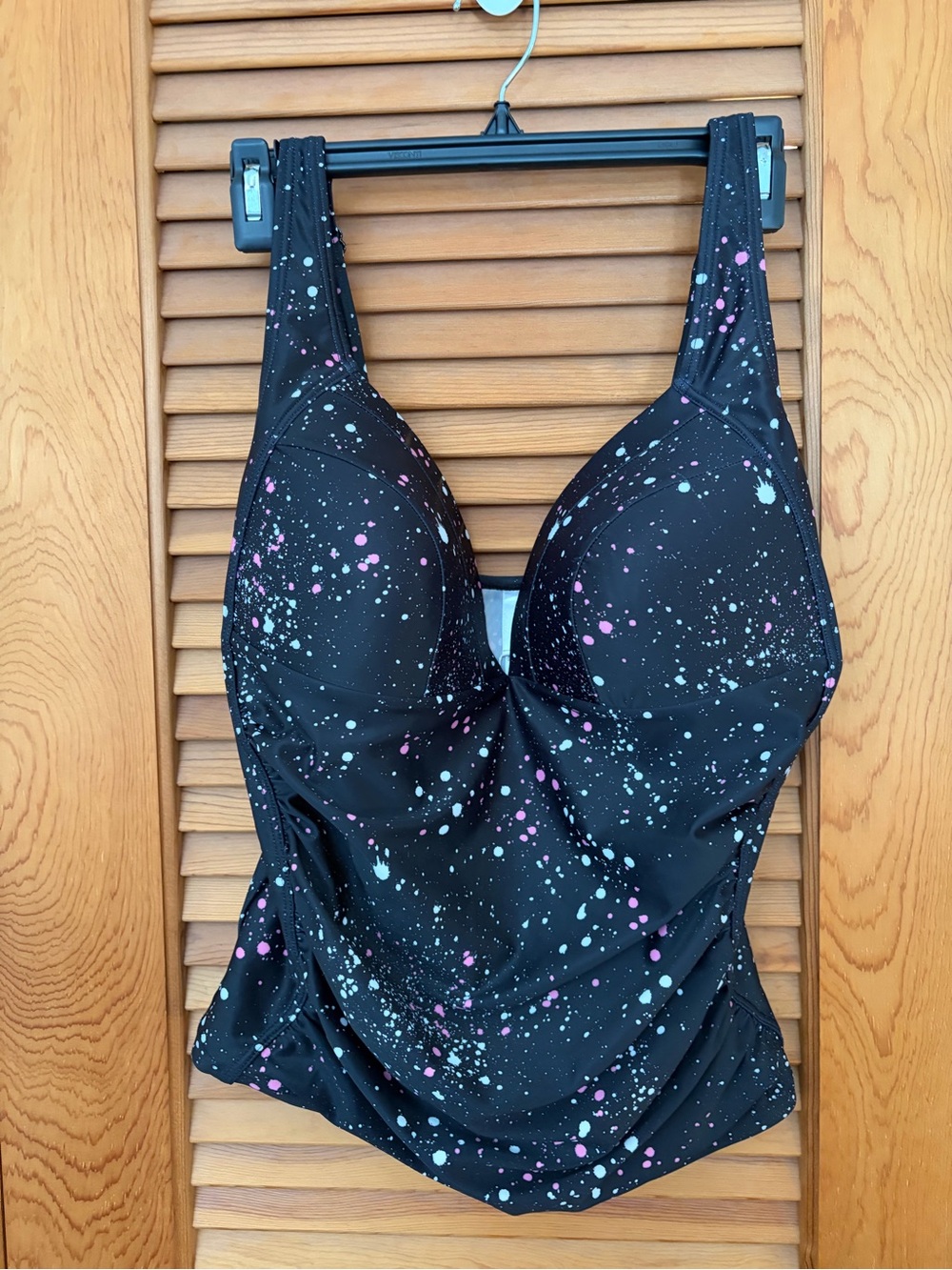 Wave zone Tankini in black with white and pink dots size 14 C/D